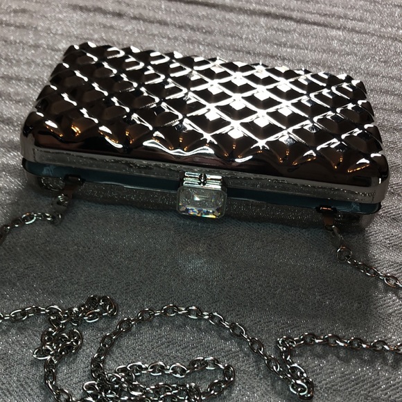 CHARMING CHARLIE RSVP Quilted Metal Evening Clutch - Picture 2 of 12